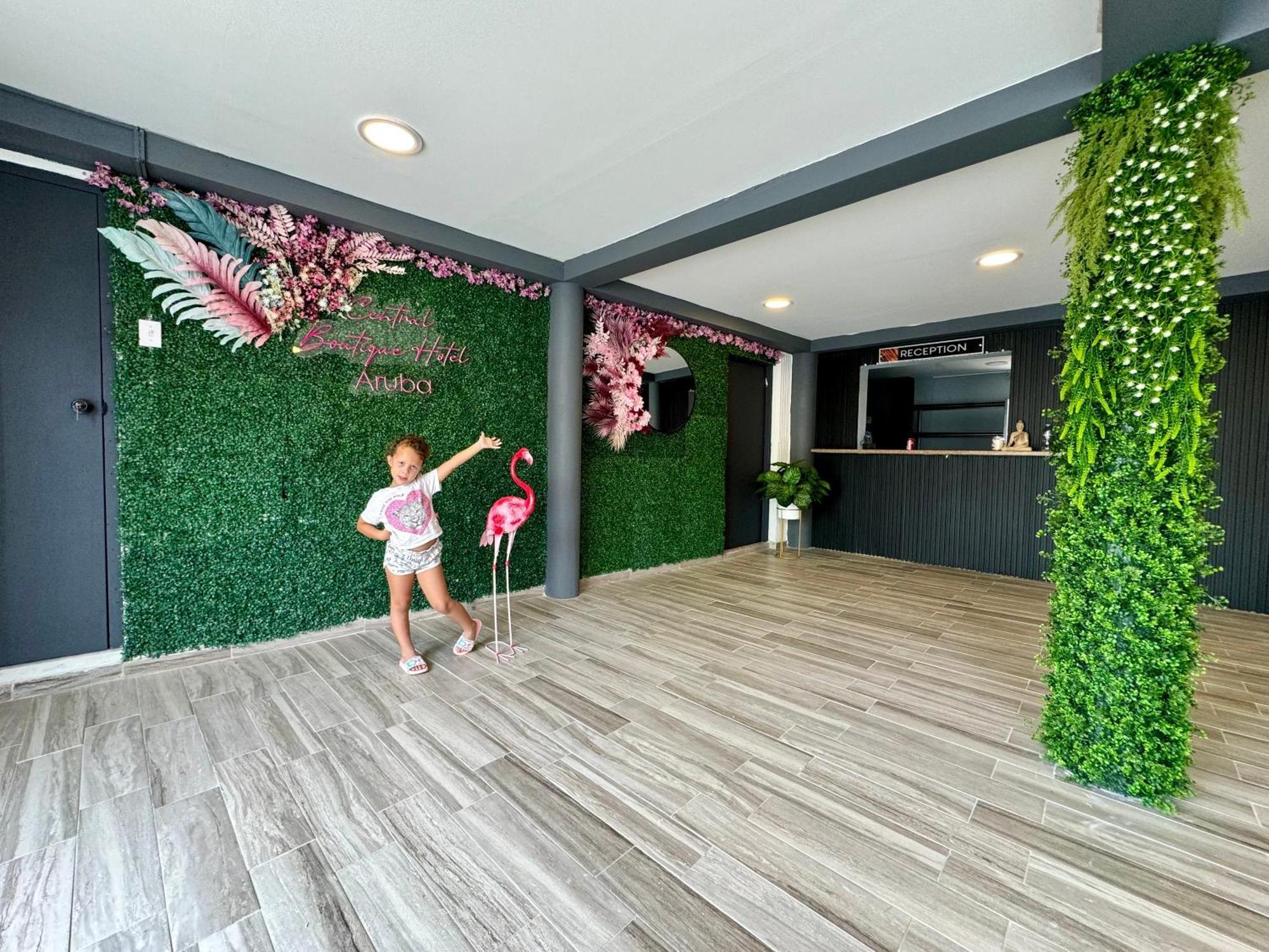 Central Boutique Hotel Oranjestad Esterno foto